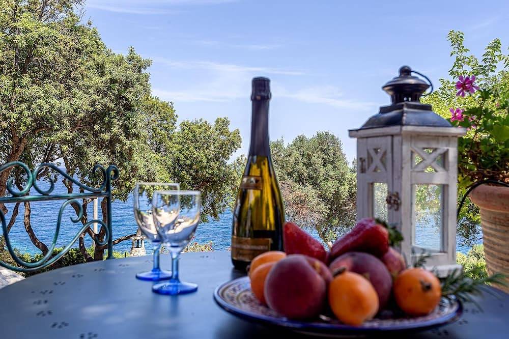Mareblu, Trullo mit herrlicher Veranda mit Blick auf das Meer in der Franchina in Corsano, Lecce Provinz