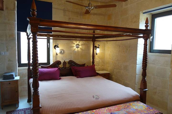 Ganze Wohnung, Geräumige Wohnung - historischer Charakter - faszinierender Blick über die Altstadt und das Meer in Valletta, Insel Malta