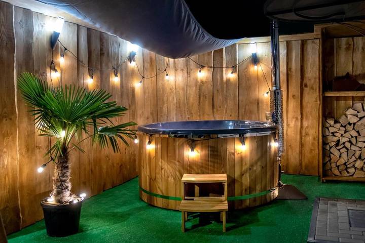 Dom dla 6 osób, z taras i sauna oraz jacuzzi, zwierzęta dozwolone - 1