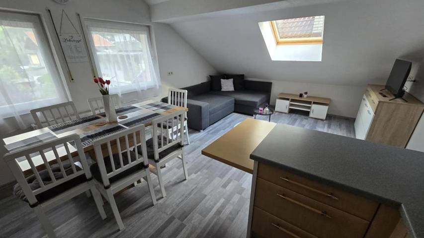 Ferienwohnung für 6 Personen, mit Terrasse und Ausblick in Fließ