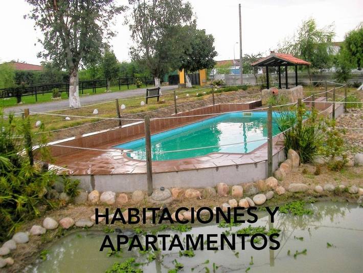 Casa de huéspuedes para 4 personas, con Terraza y Jardín además de Piscina y Vistas en Extremadura