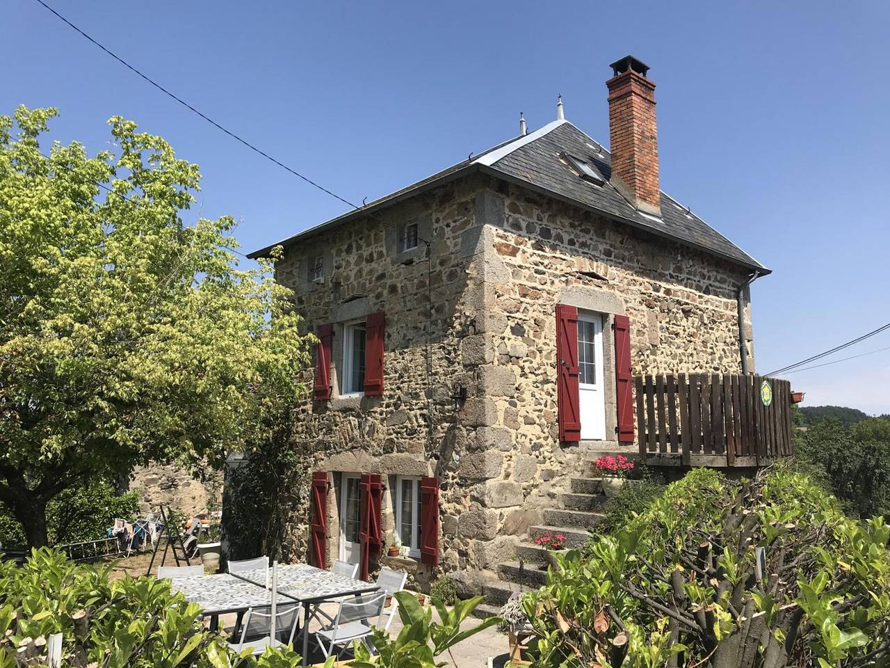 Casa familiar con jardín cerrado, chimenea, mascotas permitidas e internet en Ferrières-sur-Sichon in Ferrières-sur-Sichon, Región de Vichy