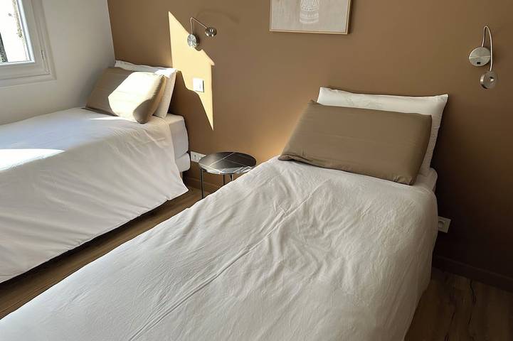 Location de vacances pour 8 personnes, avec jardin à Le Bez - 4