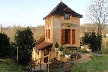 Gîte pour 6 personnes, avec jardin à Milhac