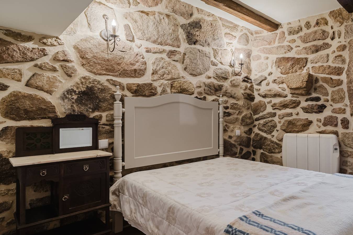 Habitación 'Duplo - 1' con terraza compartida y Wi-Fi in Pitões das Júnias, Gerês