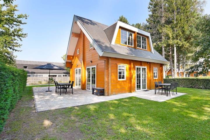 Ferienhaus für 4 Personen, mit Balkon/Terrasse und Terrasse in Belgien