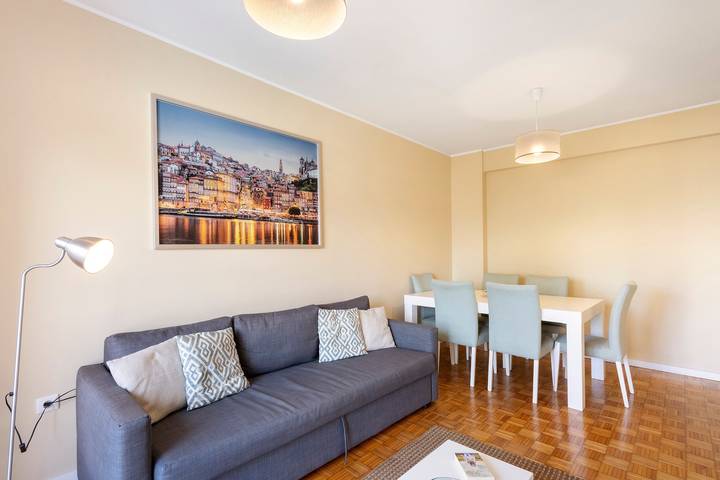 Entire apartment, Apartment 'Destiny Oporto' with Wi-Fi in Cidade da Maia, Porto District