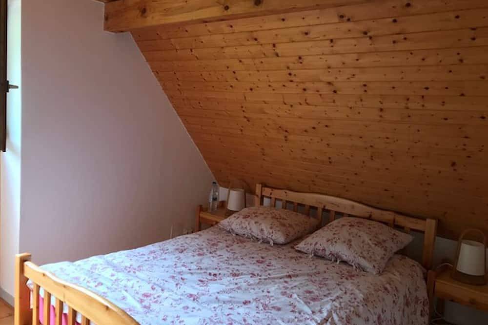 Pretty Chalet with garden in Luz-Saint-Sauveur, Pyrenees National Park