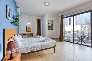 Holiday Rental for 4 People in Paceville, San Giljan, Photo 2