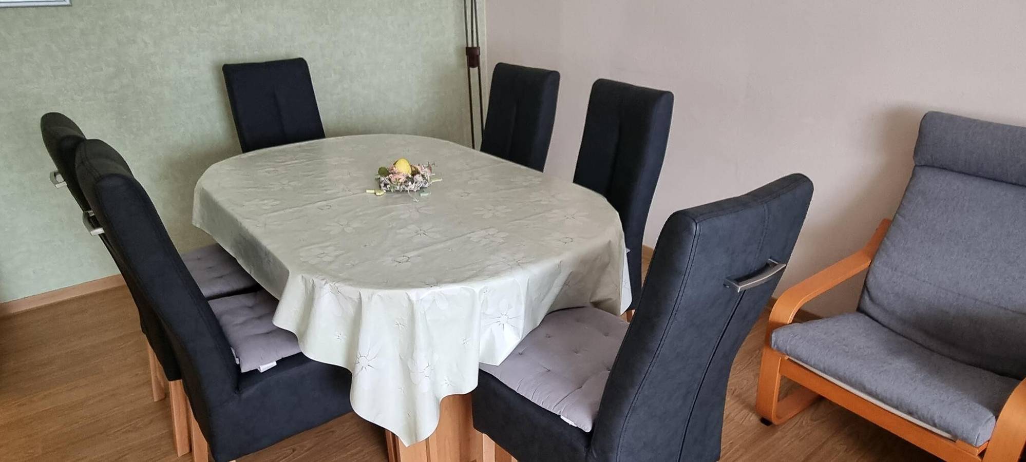 Apartamento entero, Apartamento 'Ferienwohnung Ziegler' con terraza y jardín compartidos y wifi in Steinau an der Straße, Distrito de Main-Kinzig-Kreis