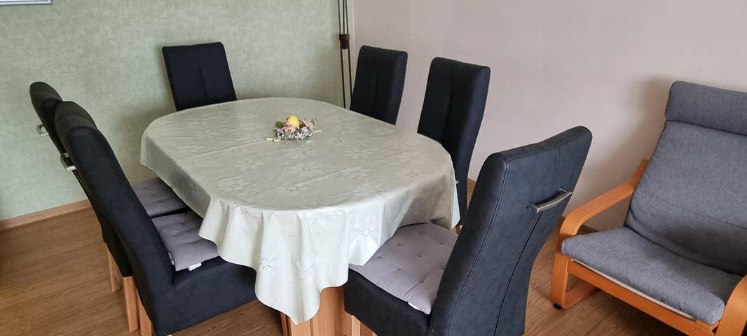 Ganze Wohnung, Ferienwohnung 'Ferienwohnung Ziegler' mit gemeinsamer Terrasse, gemeinsamem Garten und Wlan in Steinau an der Straße, Main-Kinzig-Kreis