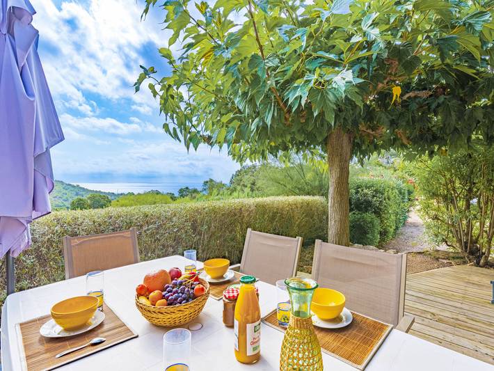Casa vacanza per 6 persone, con Terrazza e Giardino a Bonifacio Corsica