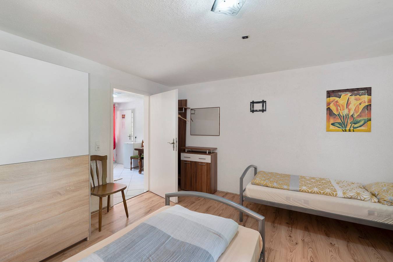 Ganze Wohnung, Apartment '6' mit Gemeinschaftsterrasse und Wlan in Baden-Baden, Nordschwarzwald