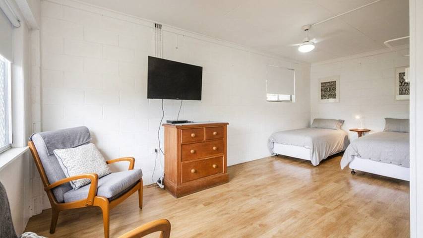 Holiday home for 7 people, with balcony in Yamba