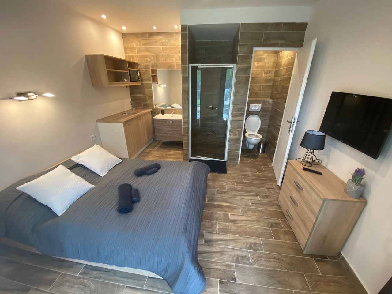 Ganzes Studio, Ferienwohnung mit Pool, Whirlpool und Sauna in der Nähe vom Freistrand in Siofok, Siófok und Umgebung