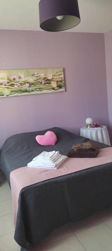 Chambre d’hôte pour 2 personnes, avec vue ainsi que jardin et terrasse à Montignac