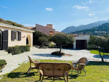 Gîte pour 7 personnes, avec terrasse à Corbara