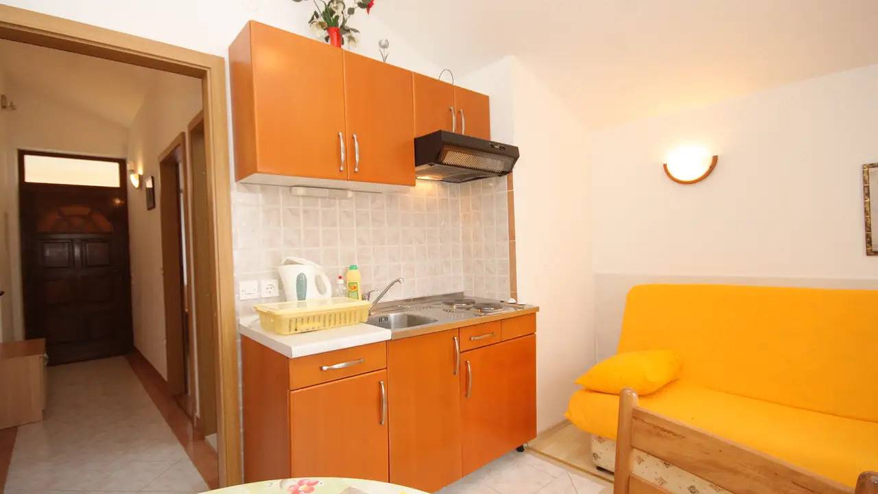Ganze Ferienwohnung, Ferienwohnung für 3 Personen (25 m²) in Preko in Plaža Jaz, Poljana