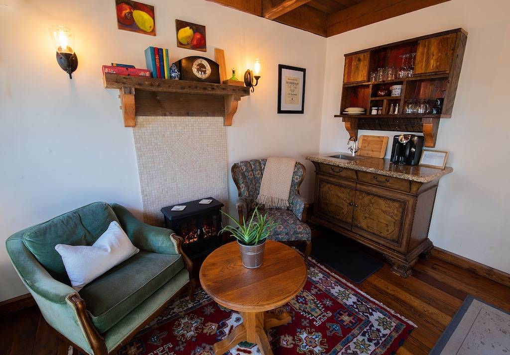 Die Tuck Away Suite im historischen Peachland in Peachland, Regional District of Central Okanagan