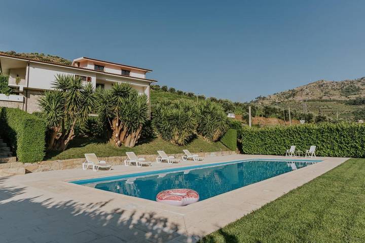 Maison d’hôte pour 12 personnes, avec vue ainsi que jardin et piscine à Lamego - 2