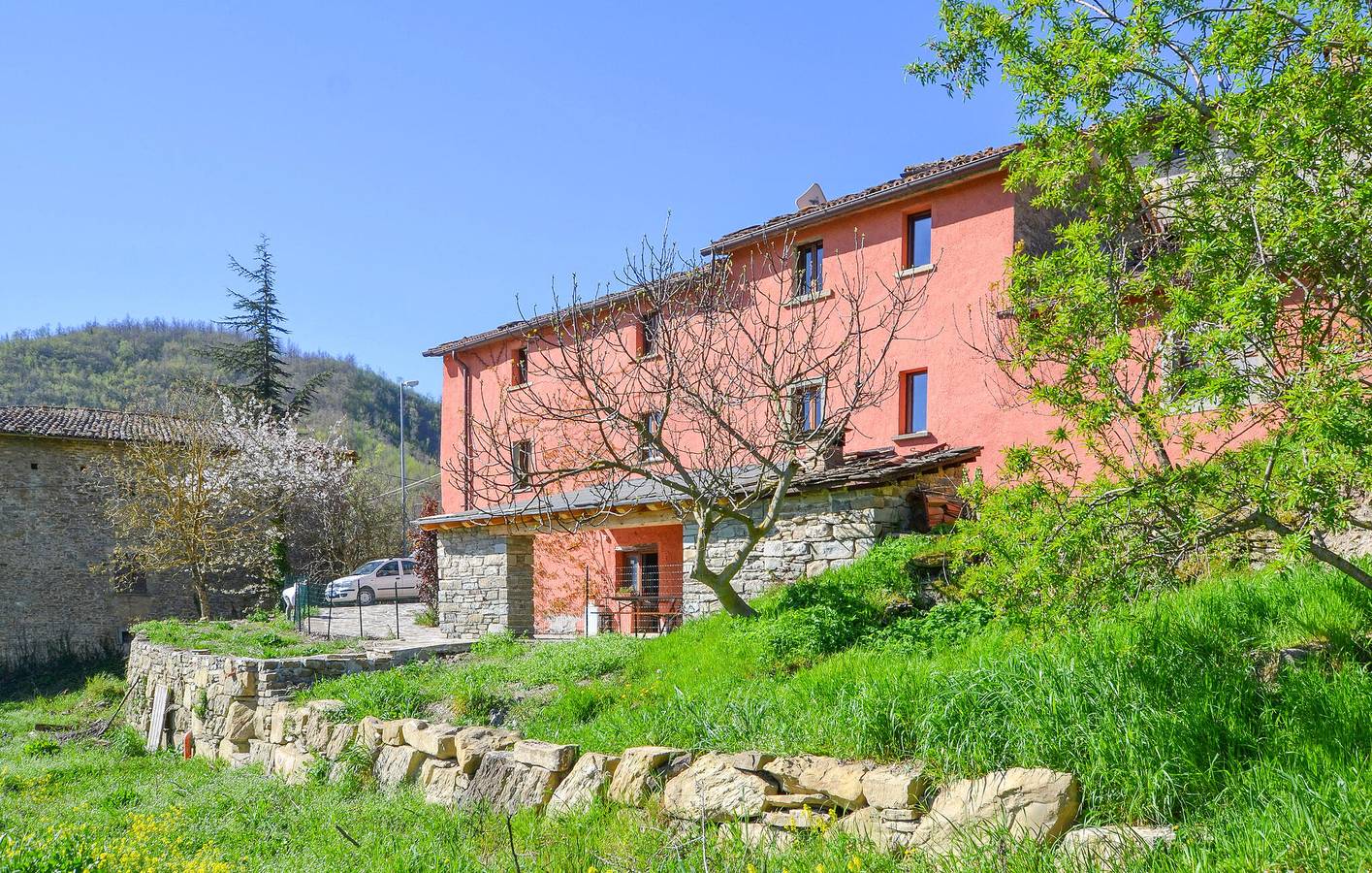 Casa vacanza per 9 persone con terrazza in Borgo Pace, Valtiberina
