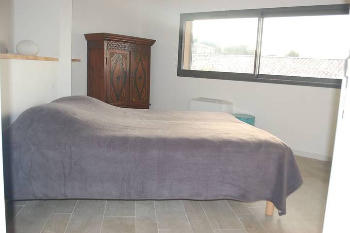 Location de vacances pour 6 personnes, avec balcon et jardin à Alleins - 3