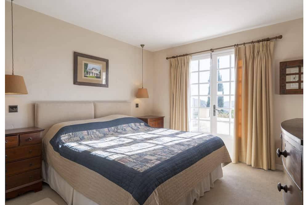 Great views & calm, stunning Provence Mas refurbished in Mouans-Sartoux, Cannes region