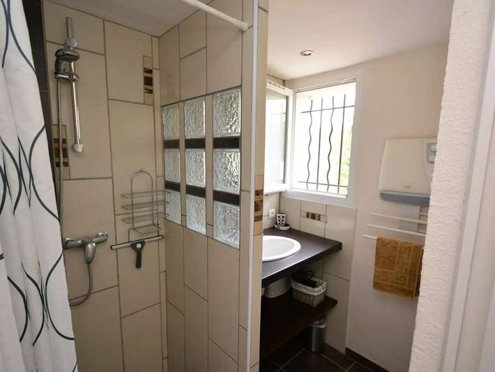 Location de vacances pour 4 personnes, avec piscine et jardin à Aups - 4