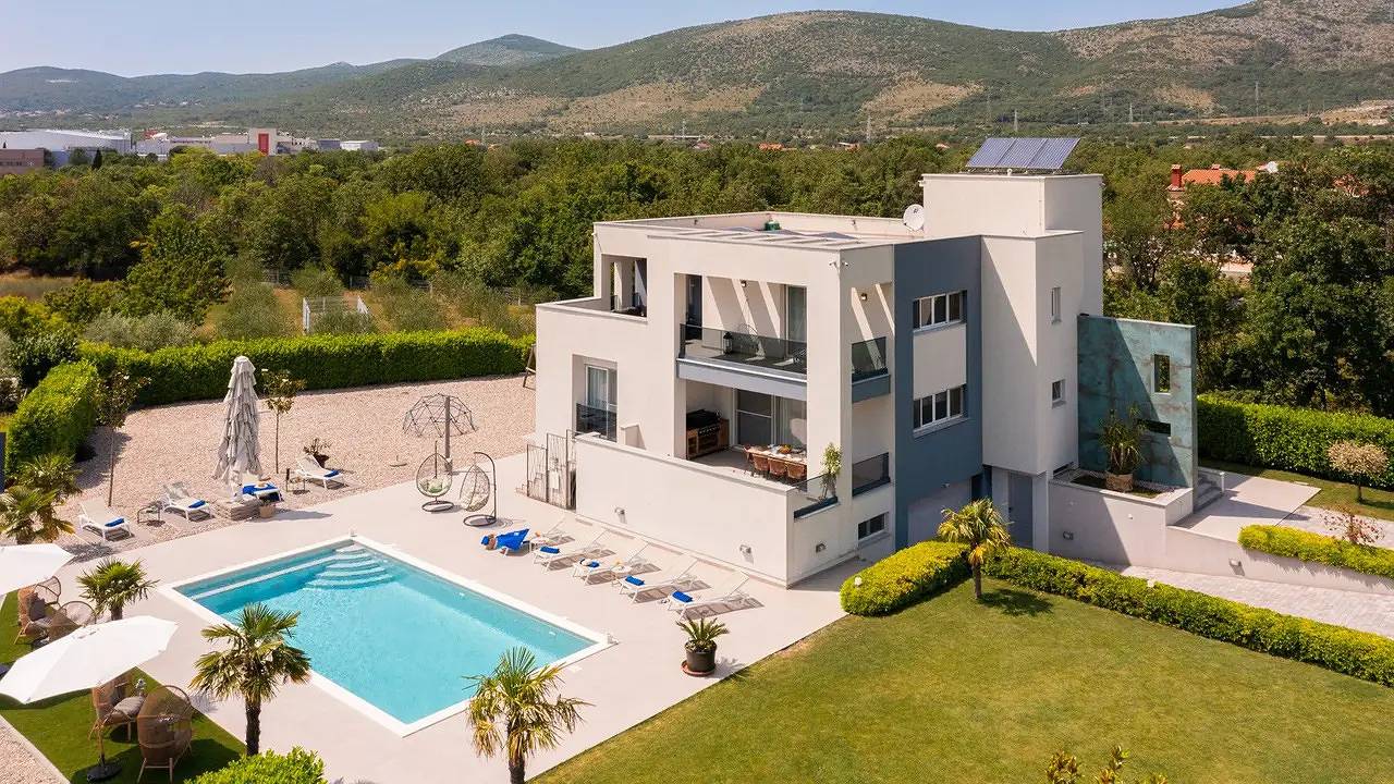 Villa für 12 Personen (460 m²) in Dugopolje in Dugopolje, Dalmatinisches Zagora