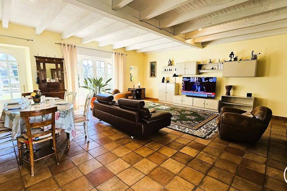 Gîte de France 6 personnes in Saint-Aulaire (Corrèze), Région de Brive-la-Gaillarde