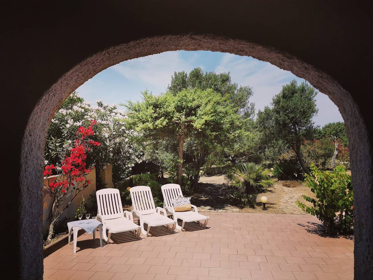Villa 'Giardino sul Mare' mit Meerblick, privater Terrasse und Wlan in Spiaggia III Pettine, Sorso