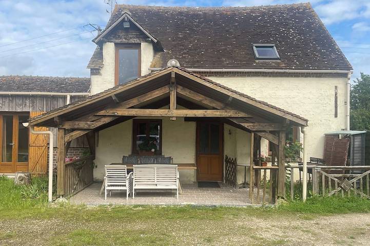 Gîte pour 11 personnes, avec jardin à Savigny-sur-Braye