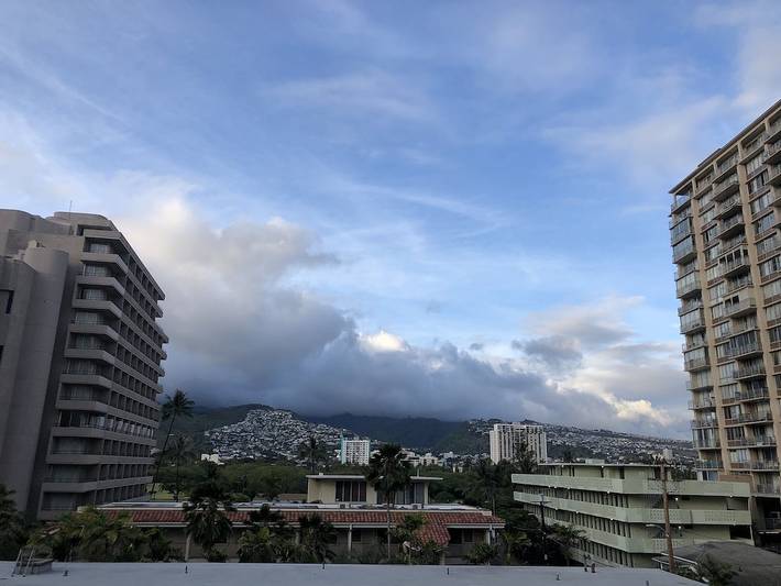 Vacation rental for 7 people, with balcony in Waikiki