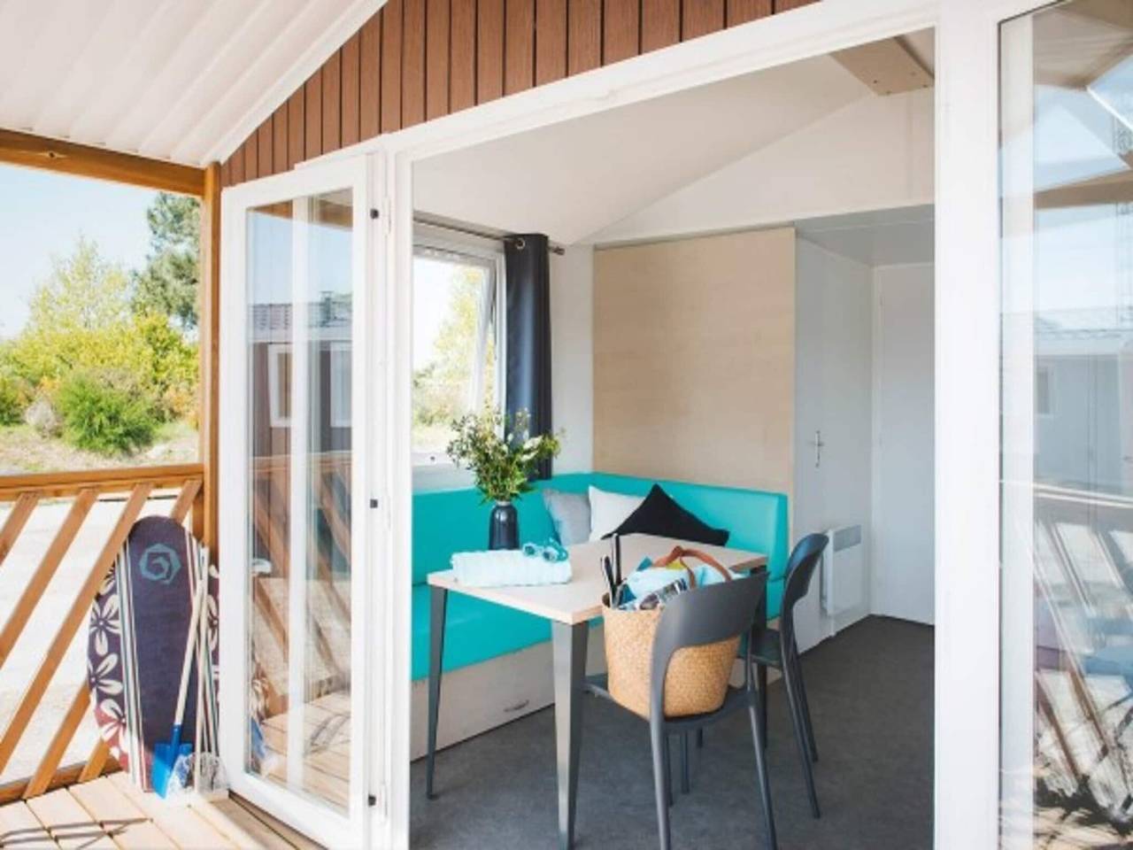 Strandlodge mit Seeblick in Ravels in Poppel, Ravels