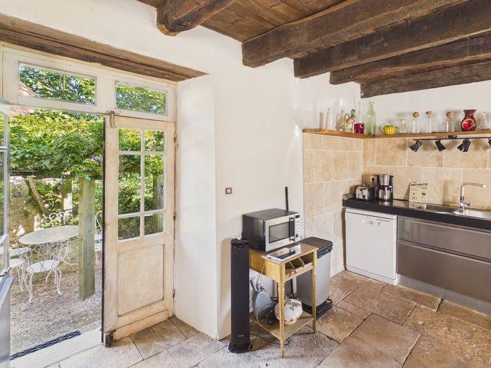 Location de vacances pour 8 personnes, avec terrasse ainsi que piscine et jardin, animaux acceptés à Thenon - 4