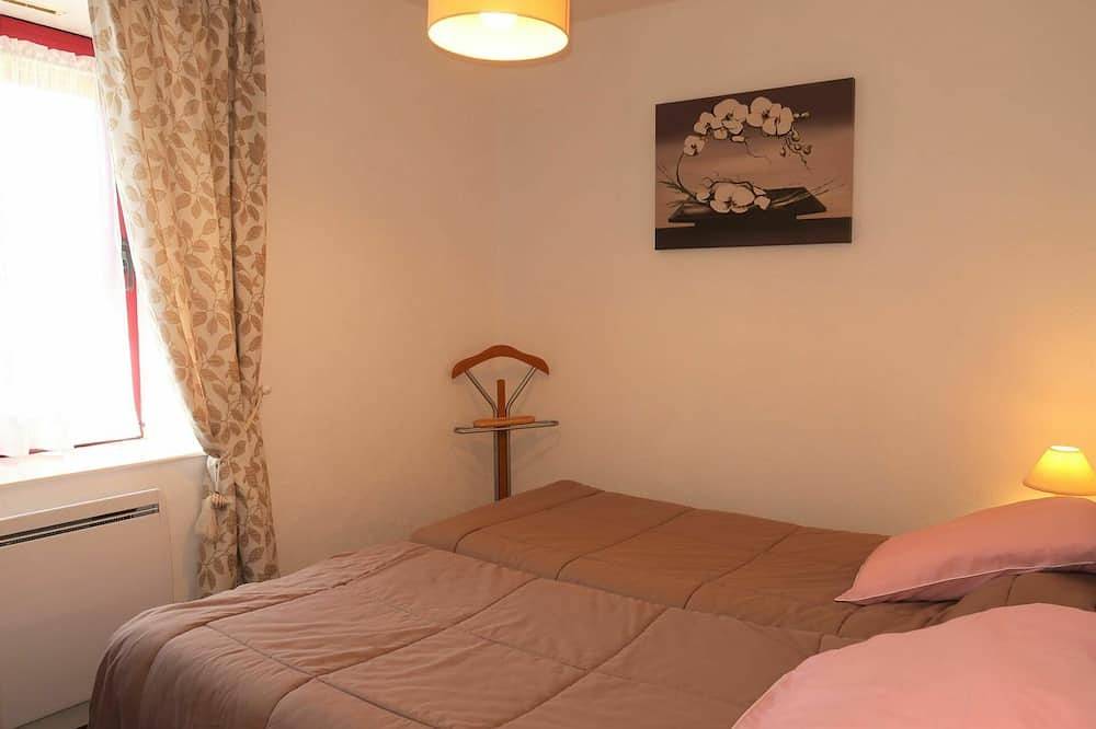 Appartement entier, Joli appartement pour 4 personnes avec Wifi, Tv et terrasse in Pont-l'Abbé, Région de Quimper