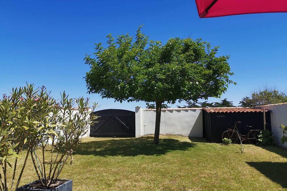 Casa con gran jardín cerrado cerca de la playa. in Saint-Clément-des-Baleines, Isla de Ré