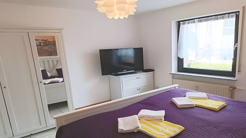 Ganze Wohnung, Ferienwohnung Seeblick Ii bis zu 6 Personen (76 m²) in Schalkenmehren am See in Schalkenmehren, Vulkaneifel