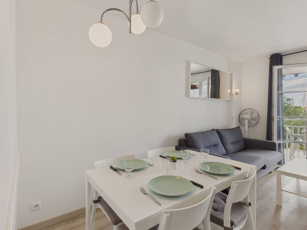 Apartamento entero, Face au port - 400m plage - Appart pour 2 in Kerjouanno, Arzon