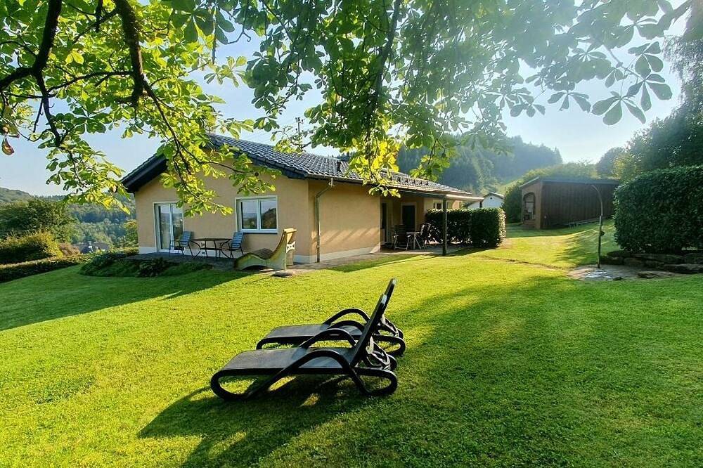 Gerolstein, Eifel, freistehendes Einfamilienhaus Alleinlage,herrlicher Weitblick in Gerolstein, Vulkaneifel