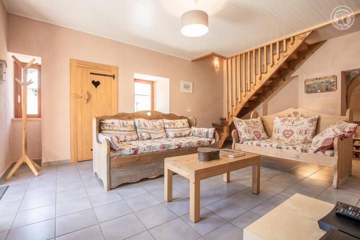 Gîte pour 10 personnes, avec jardin dans Station Aillons Margeriaz - 2