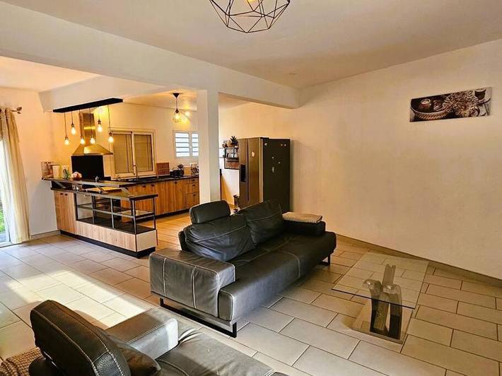 Gîte pour 4 personnes, avec jardin dans Sainte-Clotilde - 2