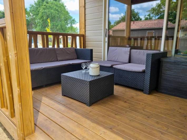 Gîte pour 7 personnes, avec terrasse ainsi que jardin et jacuzzi à Labouheyre - 2