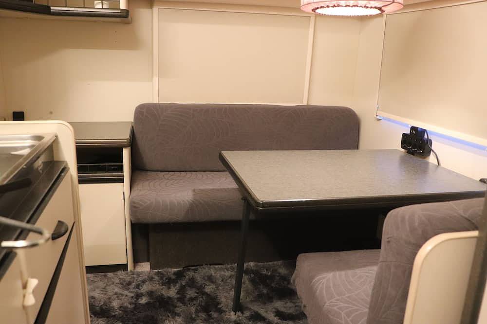 Full Service - Caravan in Hovedstaden