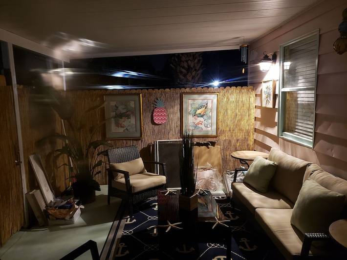 Vacation home for 2 people, with terrace and yard, with pets in West Palm Beach