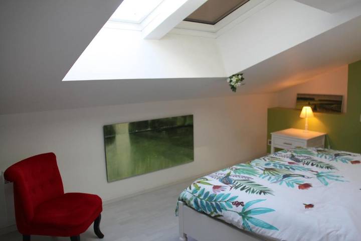 Gîte pour 2 personnes, avec jardin ainsi que vue et terrasse à Champagné-les-Marais - 4