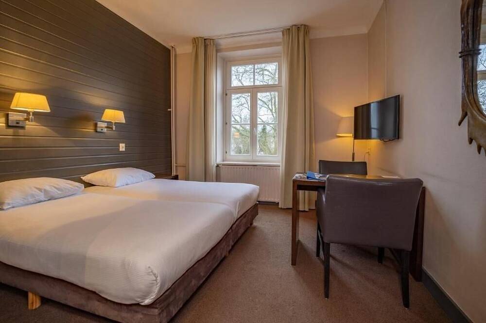 Stay Near Attractions with Nature All Around, Close to Museum aan het Vrijthof in Valkenburg, Limburg (Niederlande)