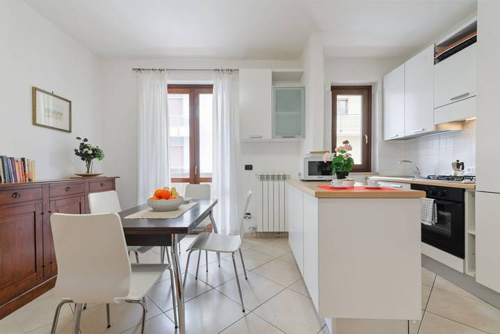 Apartamento entero, GuestHost - Casa Selleri 4 with Terrace! 100m to Villa Reale! in Lecce, Provincia de Lecce