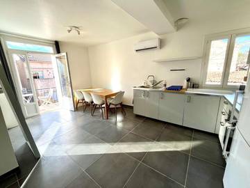 Gîte pour 6 personnes, avec balcon, animaux acceptés à La Fare-les-Oliviers