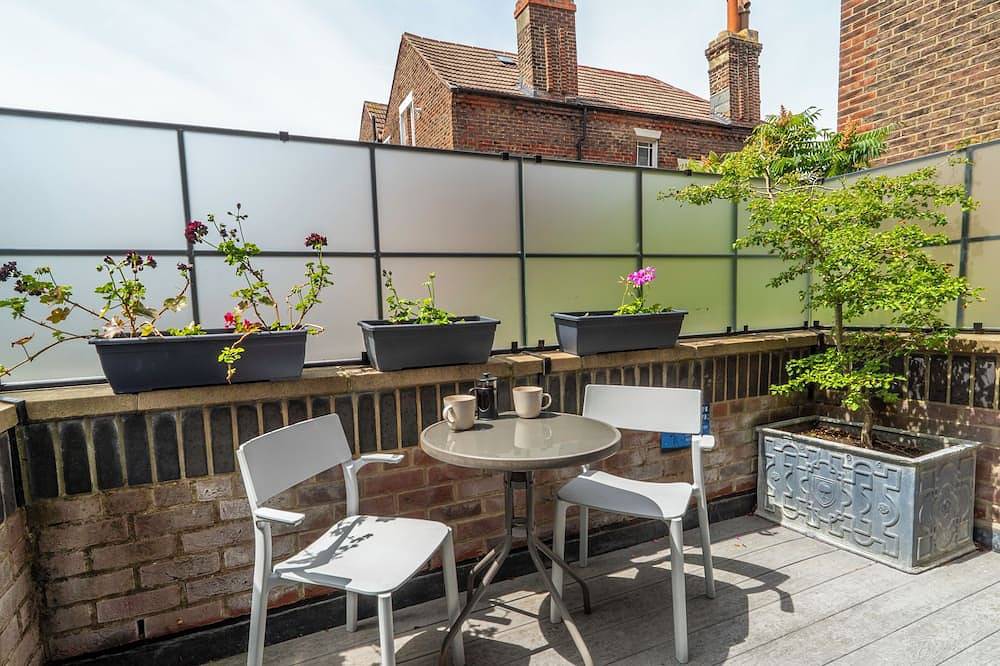 Ganze Wohnung, Eigenwilliges Art Deco Studio mit privater Terrasse in Southsea, Portsmouth